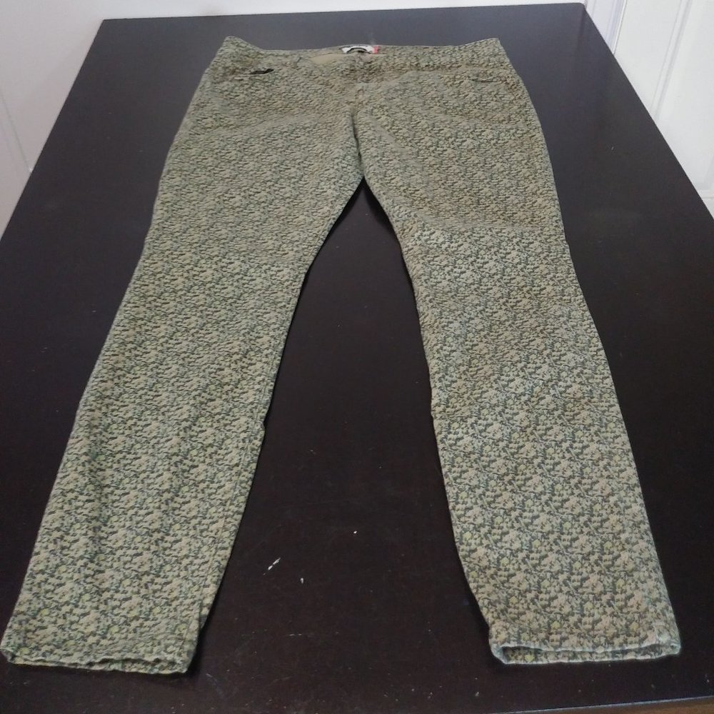 WOMENS SKINNY JEANS BY CABI JEANS SIZE 16